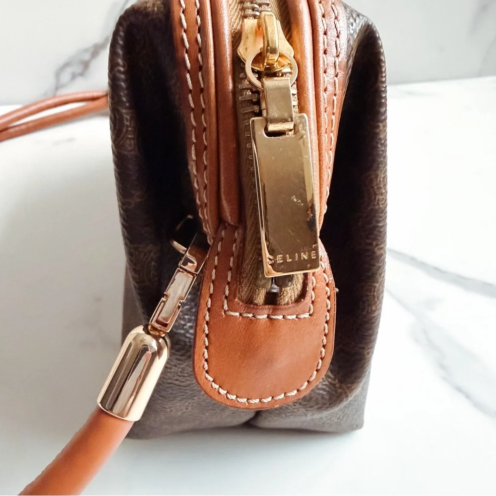 Authentic vintage Celine Macadam clutch on strap - Picture 6 of 15